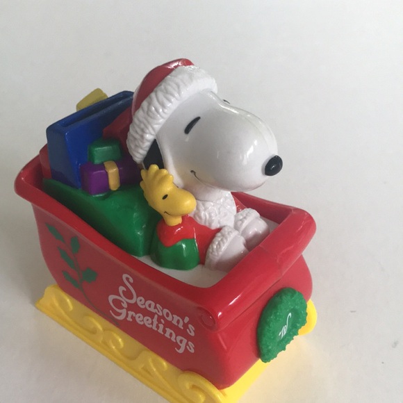 Whitmans Candies Christmas Snoopy and Woodstock in Sled Bank - Picture 6 of 7